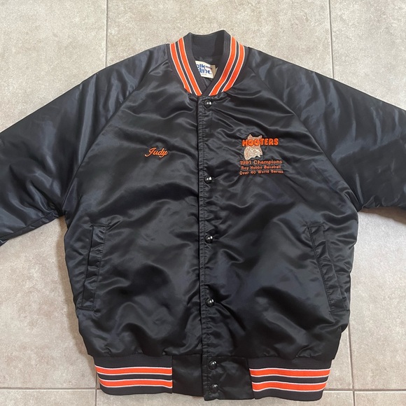 Vintage Hooters Satin Black Bomber Racing Jacket Judy M Chalk Line Made In USA - Picture 1 of 10